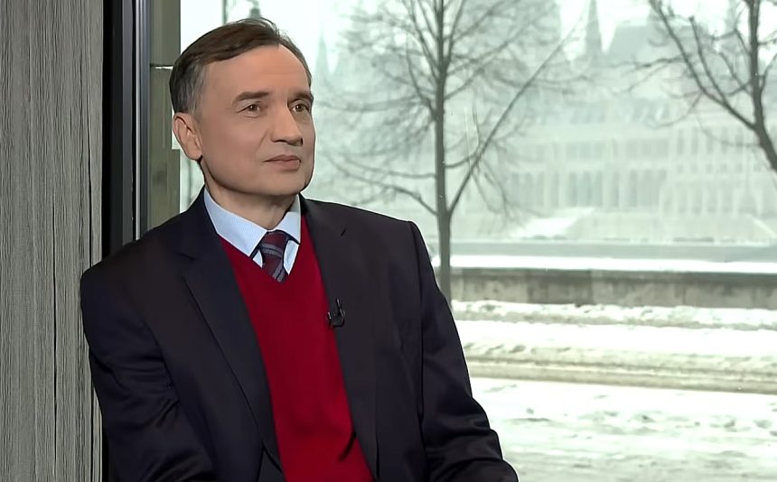 zbigniew ziobro fostul ministru polonez al justitiei inculpat pentru abuz de putere ar fi fugit in sua risca o condamnare de 25 de ani 6a00bddfad959