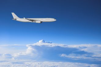 zece persoane ranite intr un airbus a350 din cauza turbulentelor pasagerii au descris o senzatie de cadere libera 6a17c1f970f11