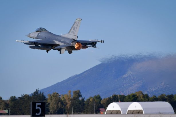 alerta nato in europa avioane gripen au interceptat un avion israelian ramas fara contact radio deasupra ungariei 6a2be8e7ec17e