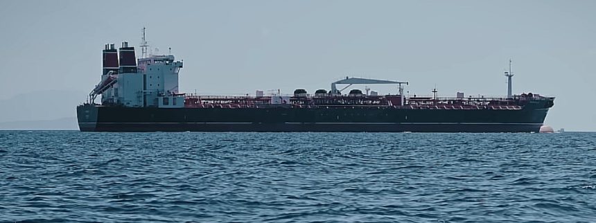 armata britanica a capturat un petrolier rusesc suspect keir starmer nu ii vom lasa sa se ascunda 6a2e71ba9fe1c