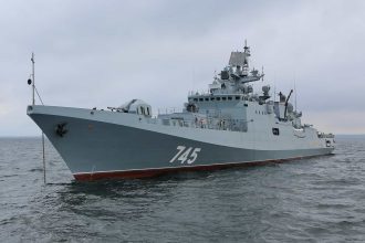 au inceput sa traga marturia suprarealista a cuplului britanic atacat de o nava de razboi din rusia in canalul manecii 6a3221003817c