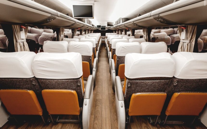 batalia pentru pasagerii premium se muta in cel mai neasteptat loc toaleta avionului 6a263db8d75d2