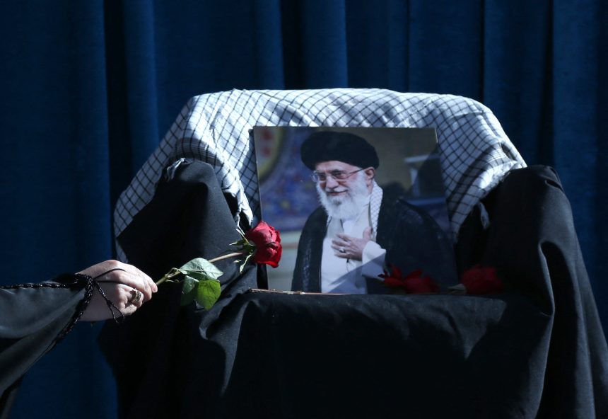 cand vor avea loc funeraliile liderului suprem al iranului ali khamenei va fi inmormantat in cel mai sfant altar siit 6a2d65cc50772
