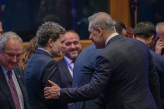 cel mai important om al lui erdogan preocupat de securitatea marii negre presa din turcia face apel la nicusor dan inainte de summitul nato de la ankara 6a2a9f9d1d485