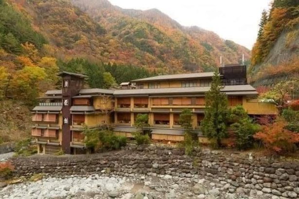 cel mai vechi hotel din lume are 1 300 de ani si este administrat de aceeasi familie timp de 52 de generatii 6a3637fd6a7b3