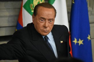 celebra vila a lui berlusconi din sardinia a fost vanduta familiei regale din qatar pentru 350 de milioane de euro 6a3bf6b27c31a