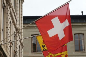 centrul orasului geneva se baricadeaza inainte de protestele anti g7 6a2e62e7cf877