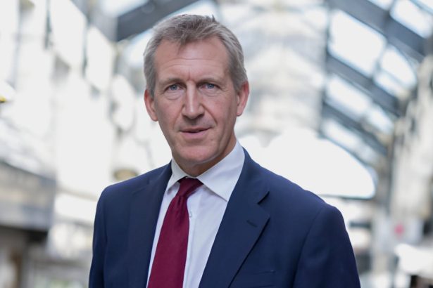 dan jarvis numit ministru al apararii in marea britanie dupa demisia lui john healey 6a2b1d0834912
