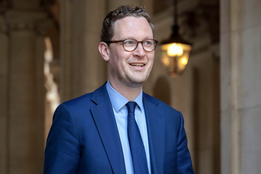 darren jones un aliat cheie al lui starmer se retrage din cursa pentru functia de premier al marii britanii 6a3b86601530b