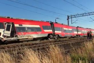 doua trenuri de pasageri s au ciocnit in polonia aproximativ 200 de persoane se aflau la bord 6a3e543c9b57a