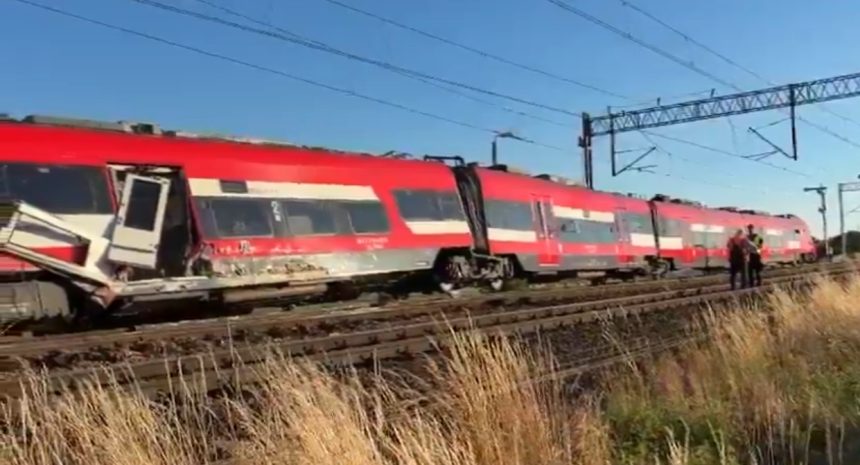 doua trenuri de pasageri s au ciocnit in polonia aproximativ 200 de persoane se aflau la bord 6a3e543c9b57a