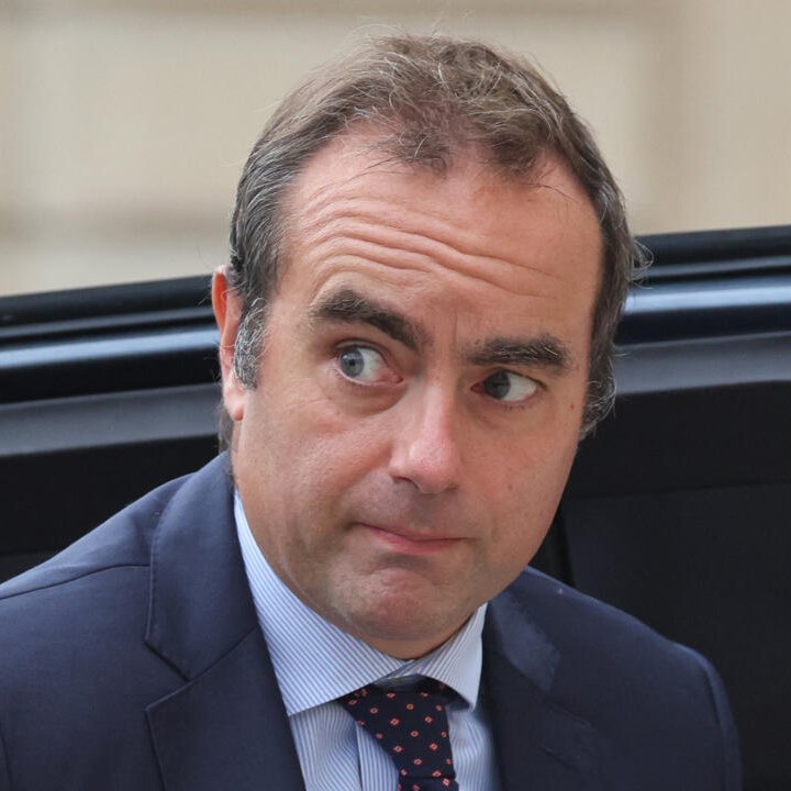 droguri in institutiile statului premierul frantei cere ministrilor sa faca teste antidrog neanuntate si catalin predoiu a admis problema 6a327a8cdaaff