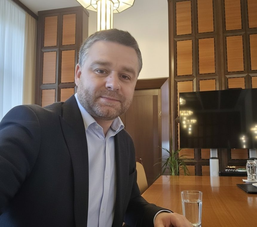 edited ciucu ii raspunde lui basescu si l ataca pe nicusor dan de ce domnul presedinte alege sa nu expuna psd 6a1ebf5d124cf