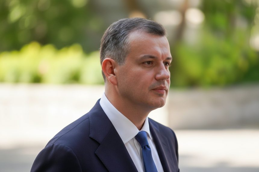 edited maratonul negocierilor pentru formarea noului guvern continua marti eugen tomac discutii cu udmr minoritatile nationale si suveranisti 6a27964c0bffd