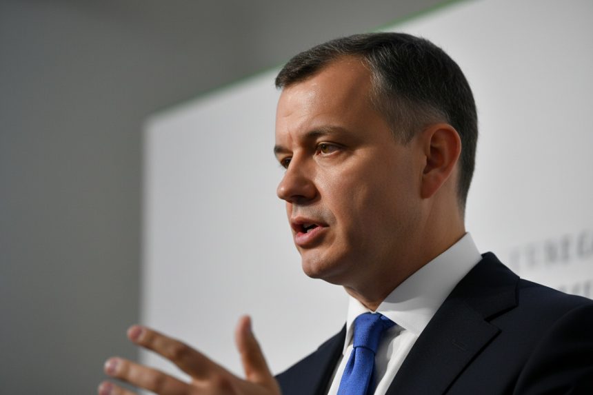 edited nu este guvernul lui tomac este guvernul romaniei premierul desemnat dupa consultarile cu udmr 6a2820a564164
