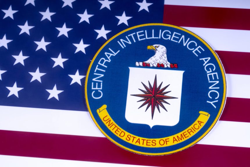 escrocherie istorica in serviciile secrete americane cum a reusit un ofiter cia sa fure o avere sub pretextul salvarii guvernului sua 6a29906f345f5