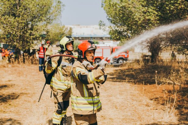 europa intra in alerta pentru sezonul incendiilor sute de pompieri si zeci de aeronave mobilizate 6a1f13afe8a3b