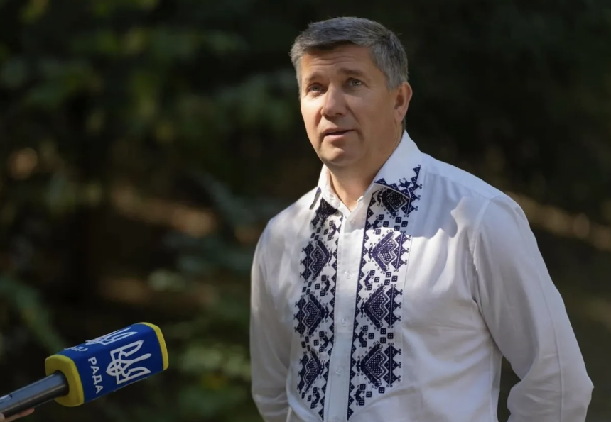 fost ministru ucrainean al culturii arestat este suspect intr o schema ilegala de evadare din tara a barbatilor 6a37776d639c0