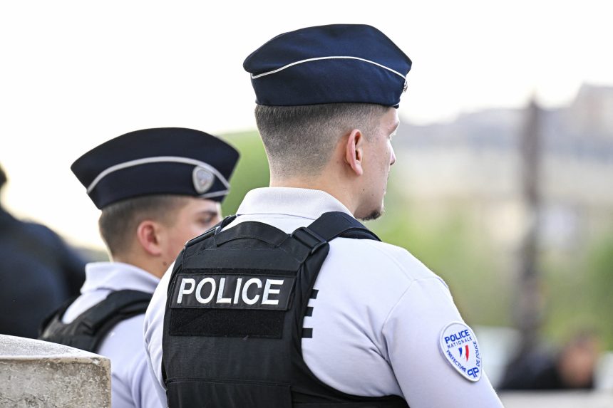 franta un politist a murit si alti doi au fost raniti intr un accident rutier in marja summitului g7 6a2d72c153d20