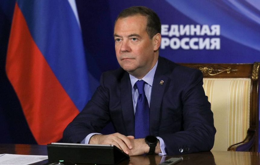 furia kremlinului in format ai medvedev publica un videoclip provocator cu lideri occidentali 6a2bc55e1e111