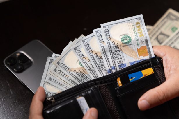 indatorati pana la moarte multi americani nu se pot pensiona pentru ca inca isi platesc creditele pentru studii 6a43e0d85a501