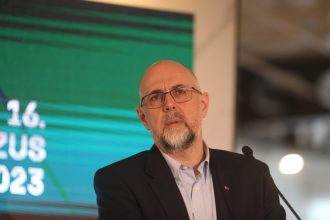 kelemen hunor spune ca exista trei variante de guvern minoritar pentru rezolvarea crizei politice 6a32897f942f8
