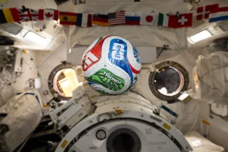 mingea de la cupa mondiala a ajuns in spatiu moment inedit pe statia spatiala internationala surprins de nasa 6a36d2506ee07