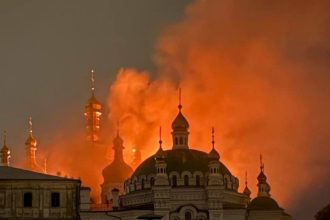 ministrul de externe francez condamna bombardarea catedralei din kiev cu notre dame 6a30d709065c3