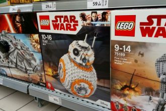 misterul colectiei lego star wars disparute un pensionar de 83 de ani procese acuzatii si milioane de vizualizari online 6a33fccfcefc5