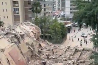 noua atentionare de calatorie pentru venezuela aeroportul din caracas e inchis statul la guaira a fost declarat zona de dezastru 6a3e39933ad2e