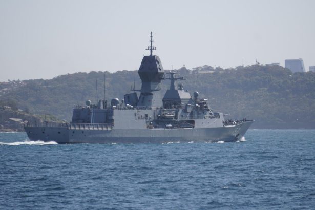 o fregata din flota marii negre a rusiei a tras focuri de arma catre un iaht britanic 6a3170925e965