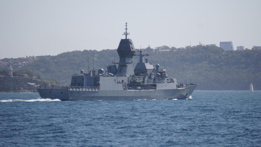 o fregata din flota marii negre a rusiei a tras focuri de arma catre un iaht britanic 6a3170925e965