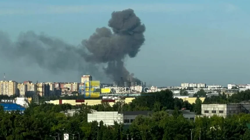 o rafinarie din moscova a fost lovita pentru a doua oara intr o saptamana in cadrul unui atac ucrainean 6a338ba20d255