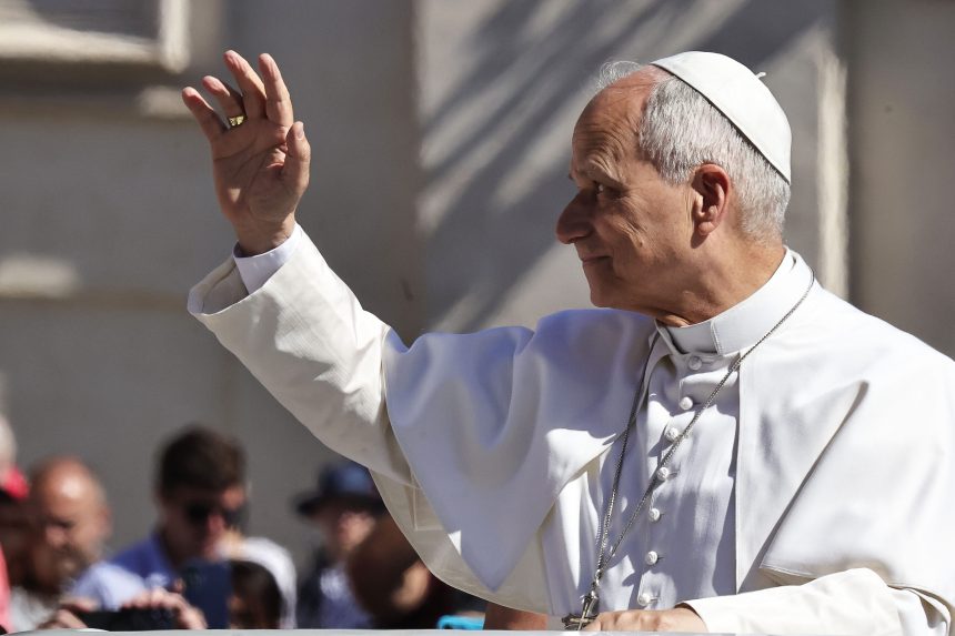 papa leon al xiv lea o preamareste pe maica cabrini prima sfanta americana ca model pentru crestini prin grija sa fata de migranti 6a371a2a3b273