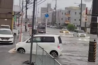 peste doua milioane de oameni evacuati in japonia din cauza unui taifun taiwanul paralizat de ploile torentiale 6a3e604085770