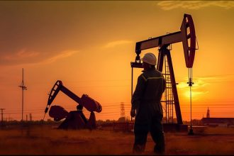 petrolul se ieftineste dupa semnale pozitive privind stramtoarea ormuz ce asteptari au investitorii 6a390a8cddbc7