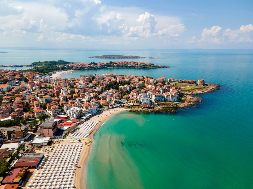 romanii salveaza turismul din bulgaria rezervarile au crescut cu 15 fata de anul trecut 6a3a9973b51fb