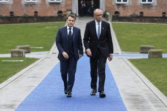 scandal in ue pe tema discutiilor cu putin macron si merz critica demersurile sefului consiliului european 6a34c6d760da3