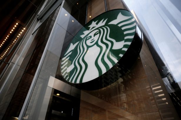 starbucks inchide simultan mii de cafenele in coreea de sud dupa un scandal legat de o campanie publicitara controversata 6a2fd08ad9551