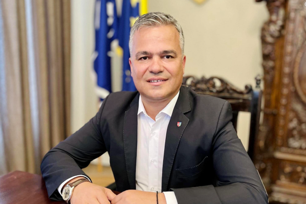 stiu de la firul ierbii care sunt asteptarile oamenilor adrian vestea declaratie dupa desemnarea ca premier 6a2e47a4aba84