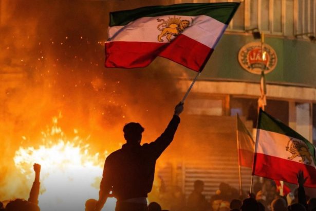 studentii revin in strada in iran noi proteste impotriva regimului de la teheran 6a24f0eab70a9