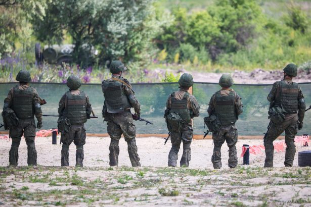 sute de soldati rusi ar fi fost instruiti in china in tactici de razboi modern si utilizarea dronelor 6a2c1dab72b16