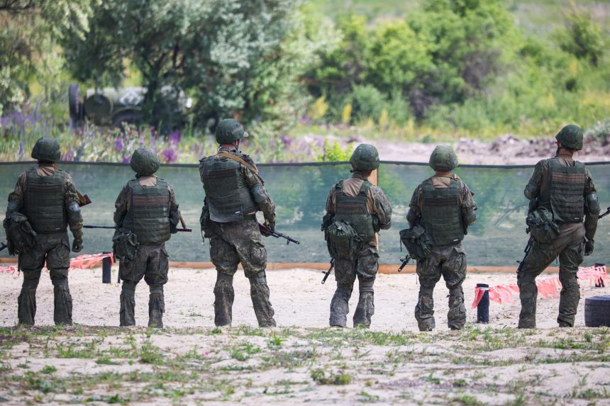 sute de soldati rusi ar fi fost instruiti in china in tactici de razboi modern si utilizarea dronelor 6a2c1dab72b16