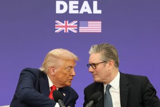 trump afirma ca starmer va demisiona dupa ce a esuat grav in gestionarea imigratiei si a politicilor energetice 6a380810e35ec