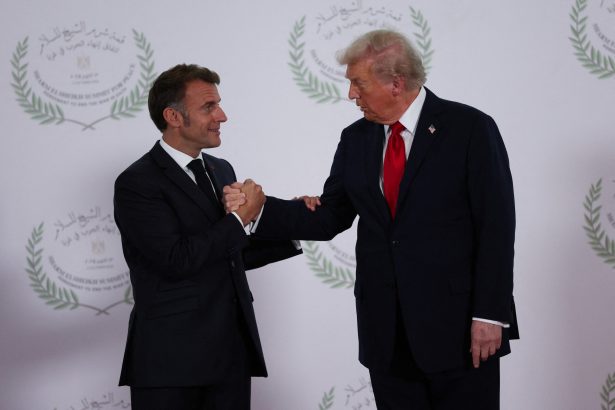 trump si macron se vor intalni la cina la palatul versailles dupa summitul g7 6a2d9f305f798