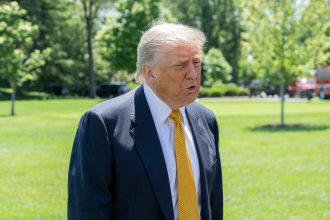 trump sustine ca a fost pacalit de kurzi le am dat arme si le au pastrat pentru ei o rusine 6a2ad203bb6d4