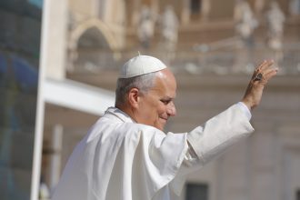 un pacat de extrema gravitate papa cere renuntarea la hirotonirea episcopilor fara acordul sau 6a43f021b2983
