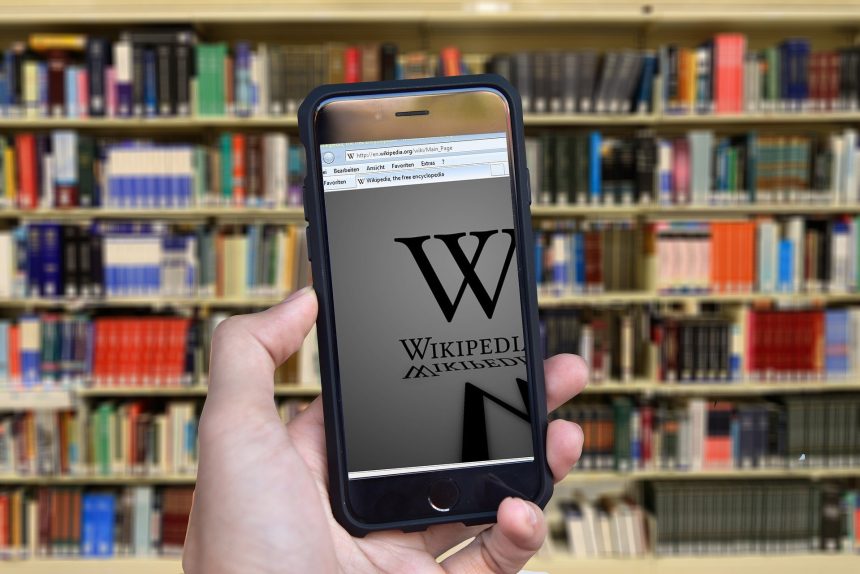 wikipedia blocheaza robotii ai jimmy wales refuza editarea automata a articolelor 6a39fd40d3c67