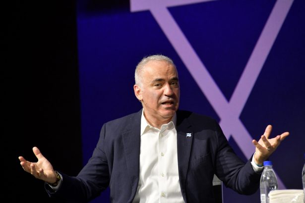 avertismentul lui garry kasparov asteptati va la o escaladare nu la negocieri din partea lui putin 6a4601f78ee4b