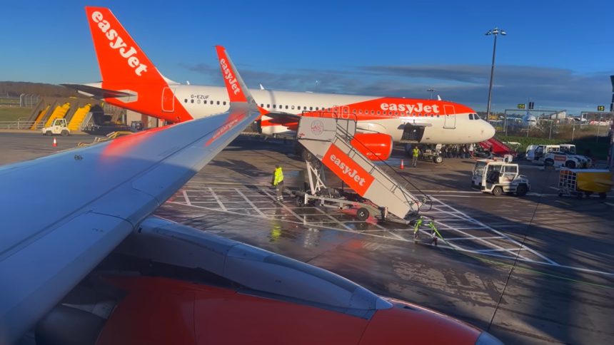 bataie la bordul unui avion easyjet care zbura spre liverpool aeronava s a intors la tenerife 6a644361113bf